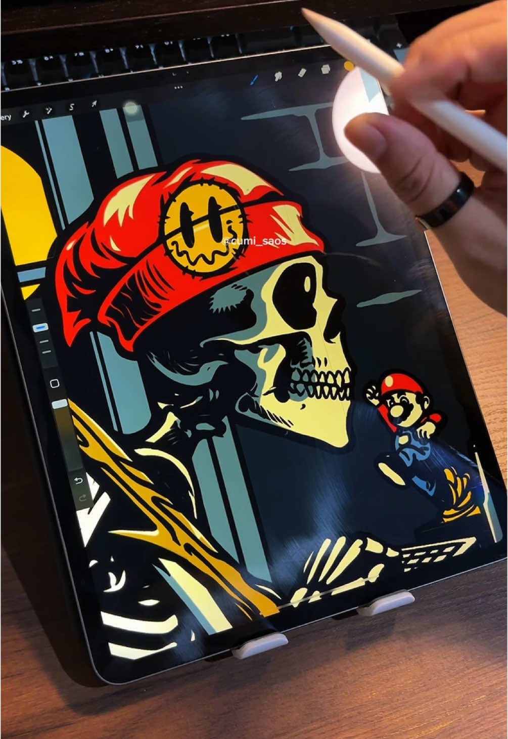 Emang pake iPad cukup buat desain untuk kaos ? Tergantung kebutuhan sih , tapi menurutku cukup-cukup aja tergantung “permintaan klien” 🙏🏻🤘🏻😎  . : #cumisaosart #illustration #apparel #designer 