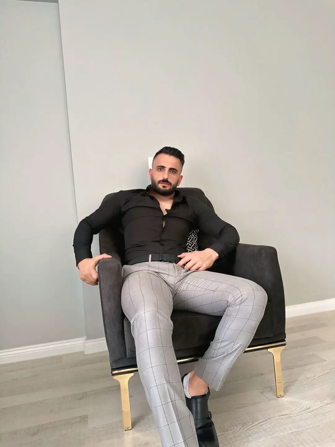 Belinde taşıdığın şerefindir ulu orta çıkartılmaz…