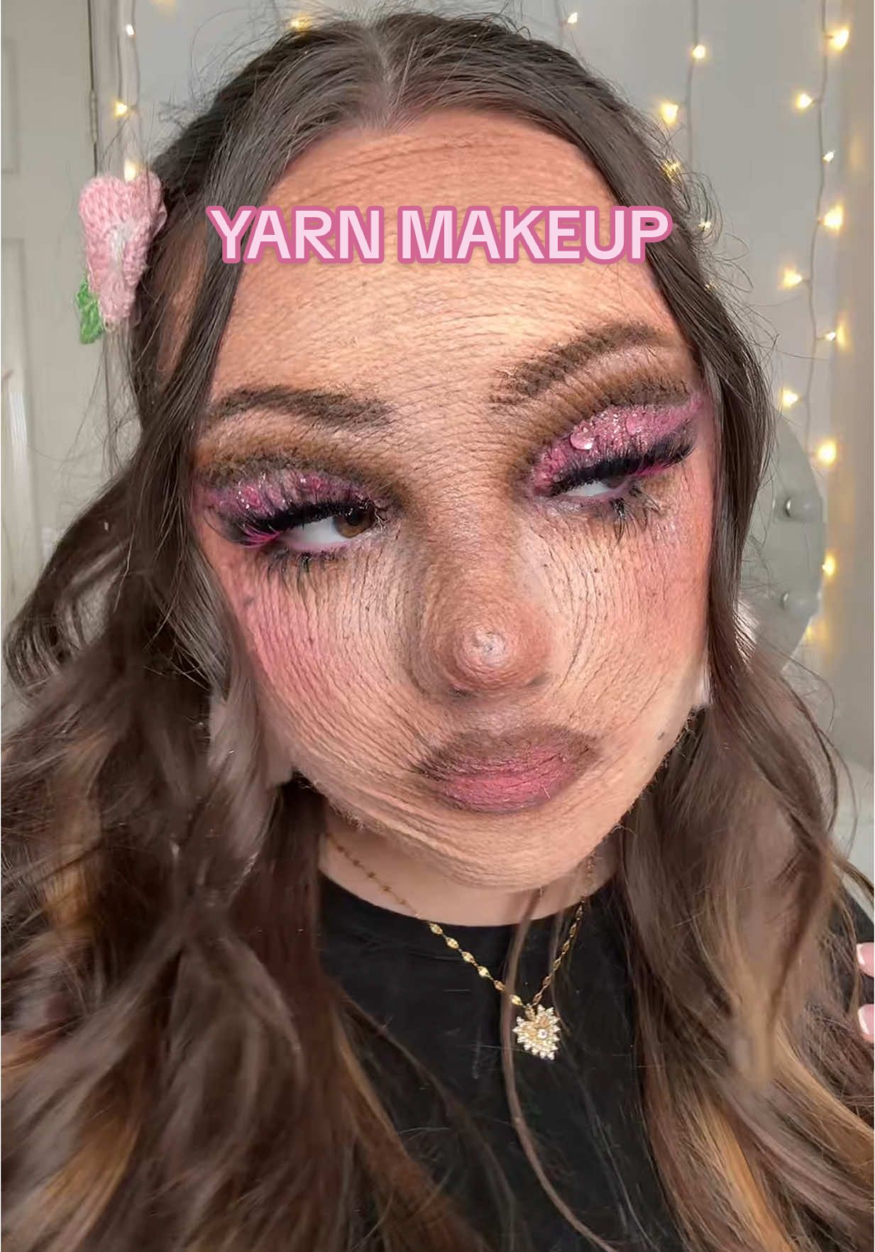 yarn makeup trend 🧶🌸 creator of trend: @Anna👩🏼‍🎨  ib: @Kayla 💕  #yarnmakeup #yarnmakeuptrend #makeup 
