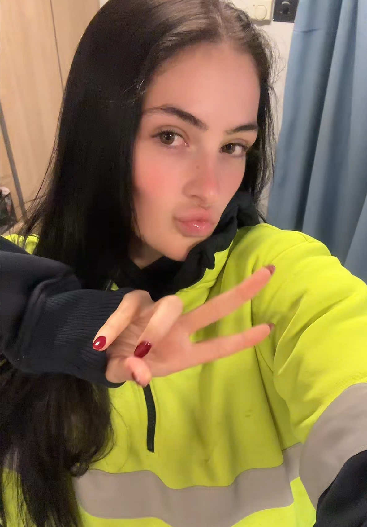 Busy woman 💁‍♀️ #busywoman #fyp #viral #highvis #shefarer #fifo #northsea 