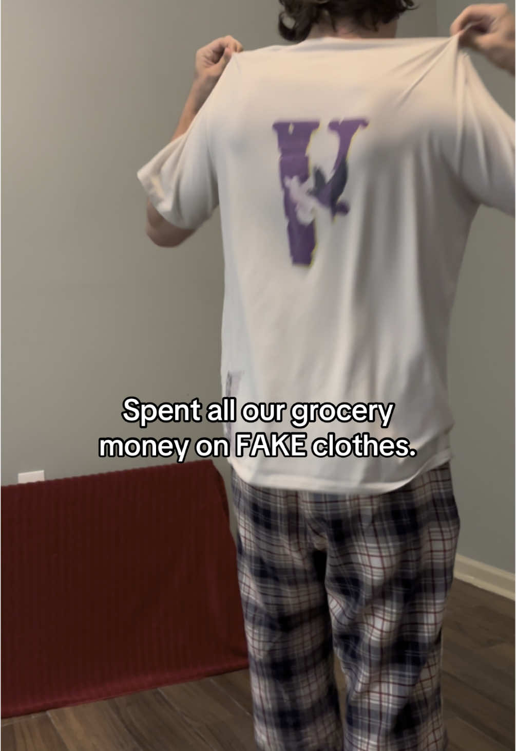 Looked it up and the shirt is 100% fake😐