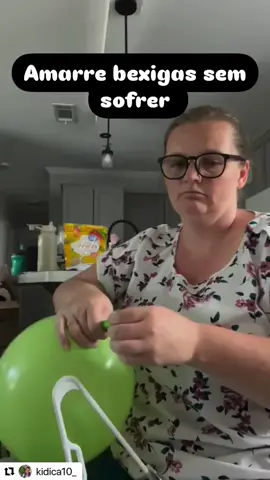 #Repost @kidica10_ with @use.repost ・・・ Amarrar bexiga machuca os dedos? 🫣 Não mais! Com essa técnica usando um cabide, você nunca mais vai sofrer para dar o nó! 🎈✨ Simples, rápido e funciona demais! 😍 Testa aí e me conta se deu certo! #DicaGenial #TruqueEsperto #Bexiga #FestaPerfeita #DecoraçãoDeFesta #DIYFácil #TruqueIncrível #DicasPráticas #FacilitandoAVida #DicaRápida #BexigaPerfeita #VidaMaisFácil #SegredosDeFesta #DecoraçãoCriativa #FestaSemStress #Kidica10 