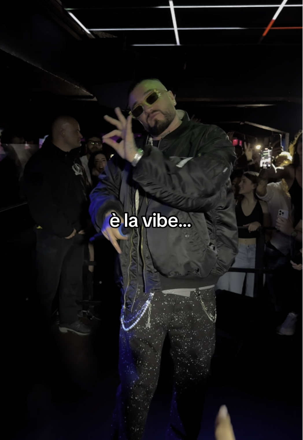 È LA VIBE @Guè  #gue #vibe #guepequeno #live #rapitaliano 
