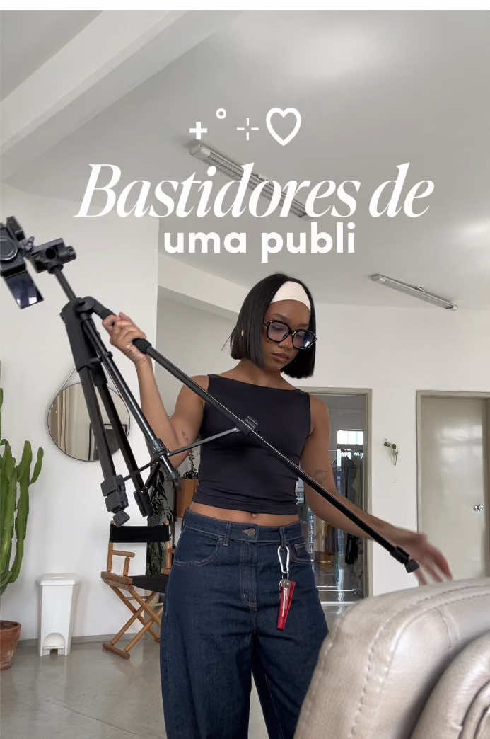 vlog de um dia de gravação 📹👟⭐️ fiquei bem feliz com o resultado dessa publi que já está no insta e espero que vocês tenham gostado também! 🖤 querem mais vídeos de bastidores? #fyp #Vlog #vlogday 