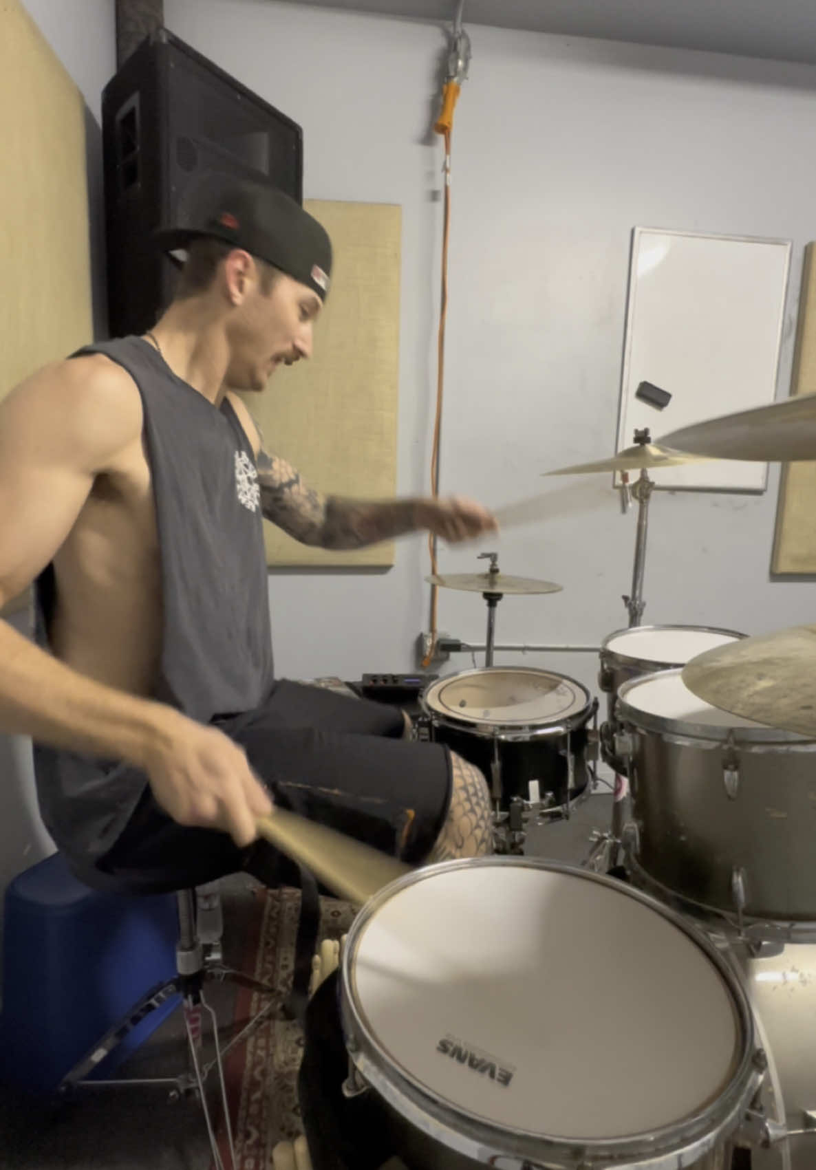 Working on my feet⛹🏼‍♂️ #fyp #viral #sunami #snuffedonsight #drummersoftiktok 
