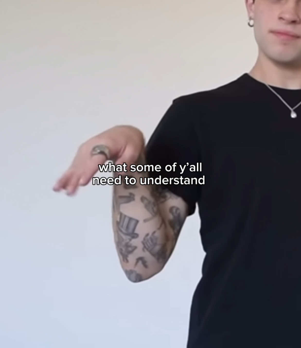 the gay hand has me DEAD @Nicolas Sturniolo @Christopher Sturniolo @Matt #fy #fyp #foryou #viral #trendy #trending #funny #clips #nicksturniolo #nicolassturniolo #funnyvideos #virall #xyzbcafypシ #blowthisup #fypage #xycba #foryoupage #foryourpage 