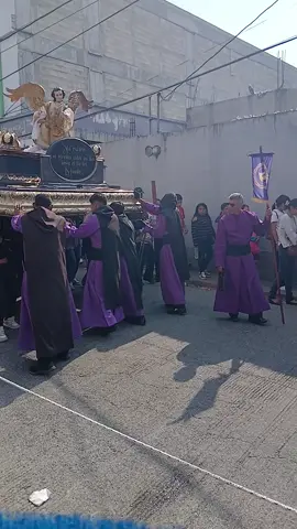 No te harás ídolos ni imágenes de nada que esté en el cielo. en la tierra o en lo profundo del mar. no te inclinarás delante de ninguna imagen ni la adorarás porque yo. el señor tu Dios soy muy celoso Y no compartiré con otros dioses la honra que me pertenece. cuánto castigo a alguien Por sus pecados. el castigo alcanza a sus hijos. a sus nietos y a sus bisnietos. pero de ramo ni amor sobre millar de generaciones de los que me aman y obedecen mis mandamientos.#jovenescristianos #agamosviralajesus🌍✝️❤️ #❤️👈🙏 