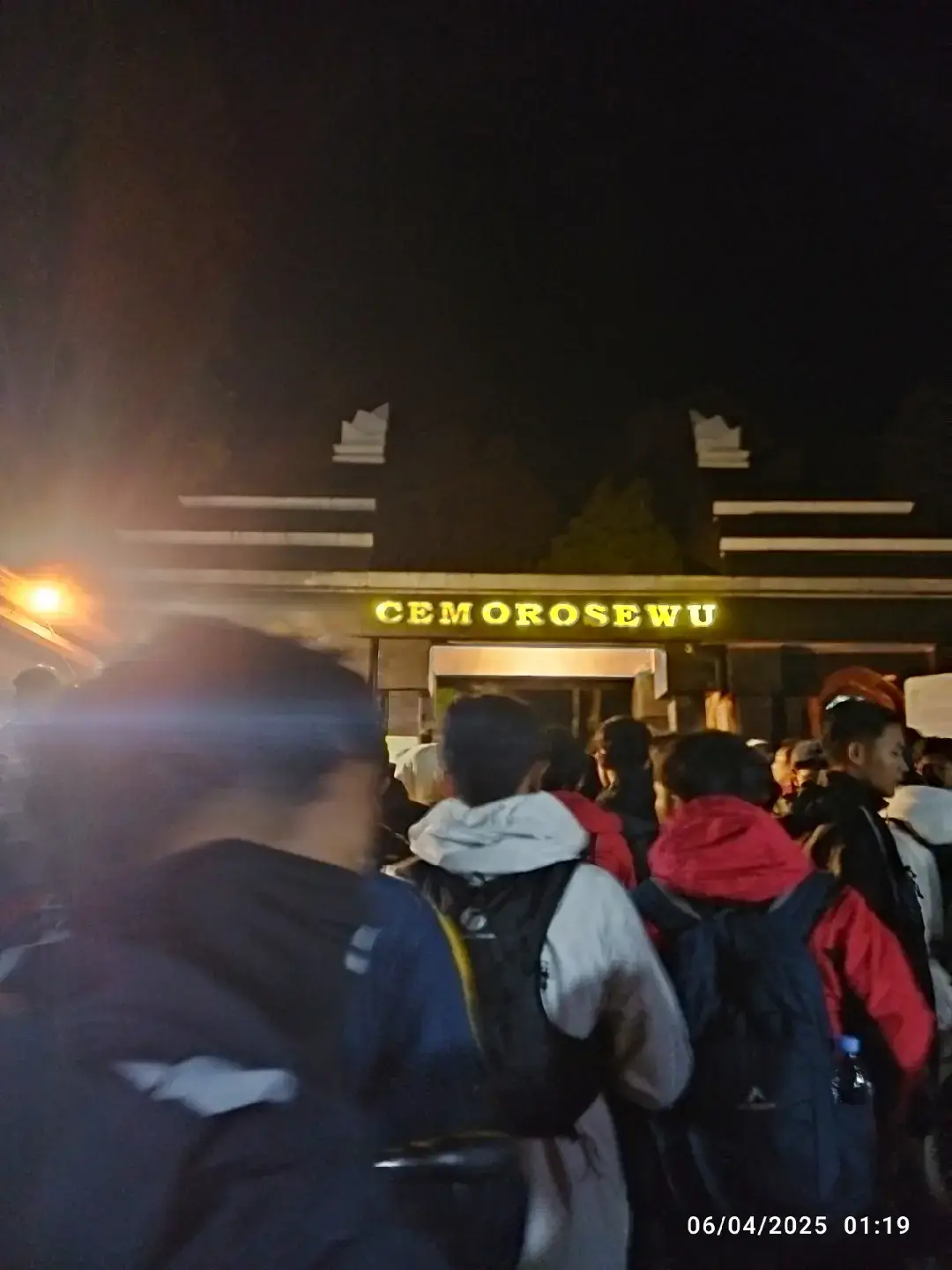 dari malam sampai pagi😴 #lawumountain #lawucemorosewu #pendaki #fypage #cemorosewu 