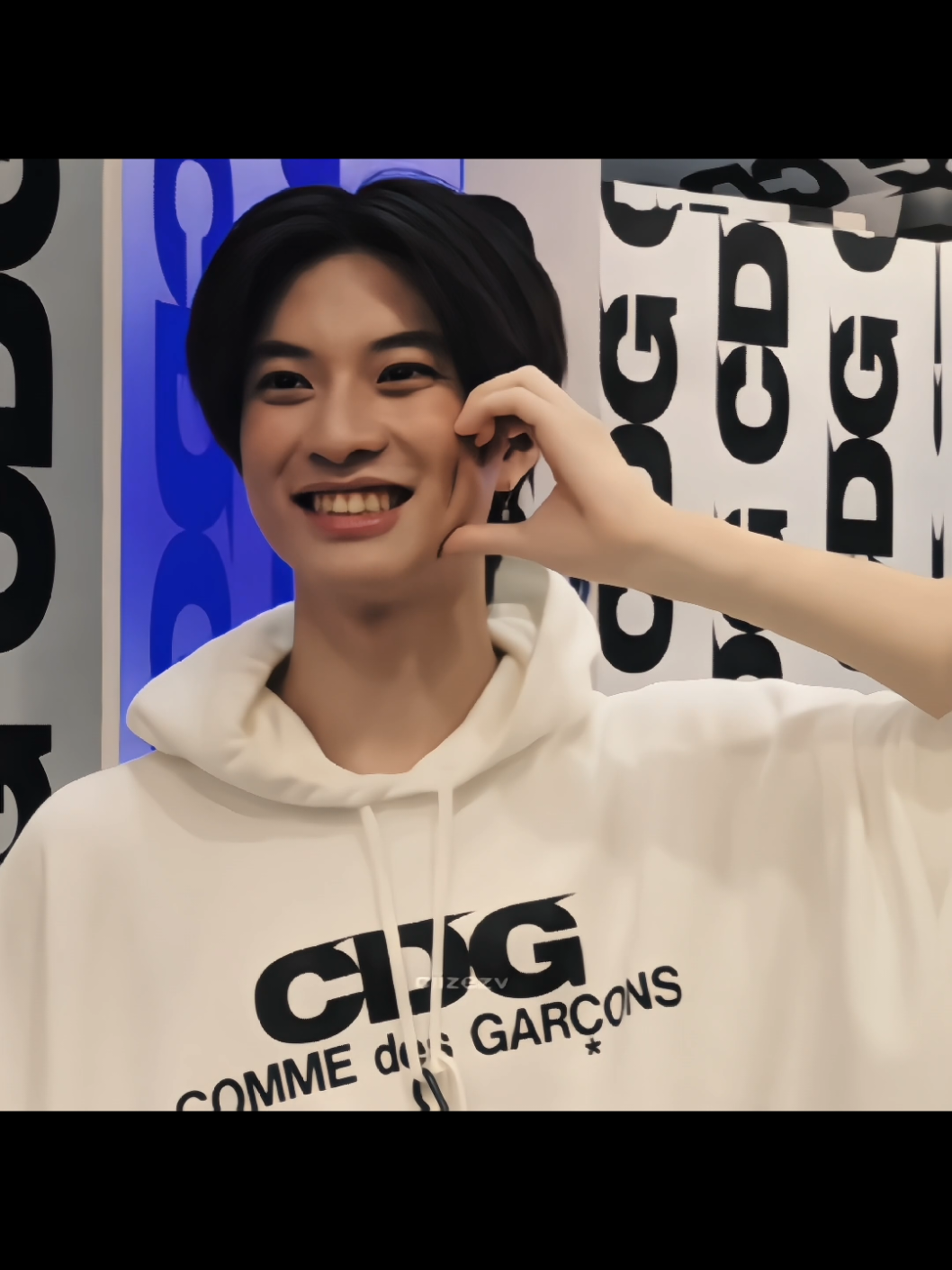 gummy smile 🤏🏻🤏🏻 @aston.lv | #aston_lv #astonluengvoraphan #chokunaston #gmmtv #viral #fypp #xzybca #edits #bags #clairo #boysinlove #boysinloveth 
