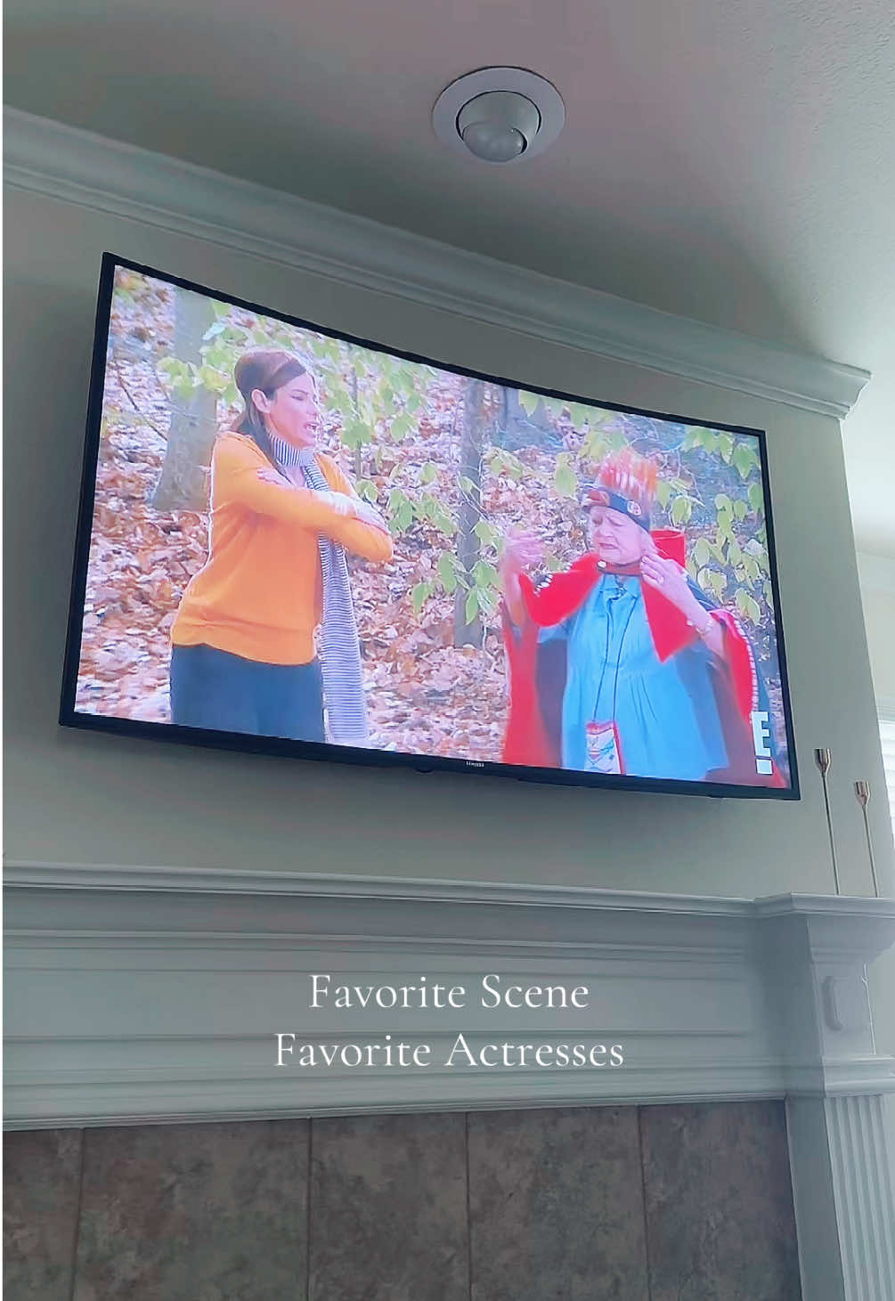 During December, I love The Holiday. The rest of the year, I love The Proposal. #favoritemovie  #f#favoriteactressessa#sandrabullocke#bettywhiteh#theproposal