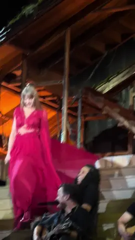 will you kiss me on the porch infront of all ur stupid friends?! @Taylor Swift @Taylor Nation #taylorswift #taylorswifterastour #taylorswiftedit #taylorswifttok #taylorswifttraviskelce #taylorswiftchallenge #taylorswifttour #taylorswiftconcert #taylorswiftlover #erastour #erastourtaylorswift #erastouroutfits #erastourmovie #erastouroutfit #fypシ゚viral #fypage #fypシ #fyp #viralditiktok #viral? #viralvideos #virall #viraltiktok #viralvideo #viral 