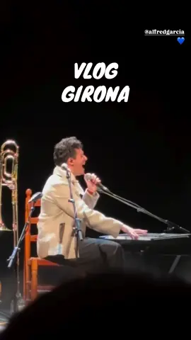 Vlog de nuestro viaje a Girona @Marce gracias por acompañarme 🥺 y a ti @alfredgarcia por el conciertazo 💙 #girona #alfredgarcia #festivalstrenes #parati #fyp #Vlog 