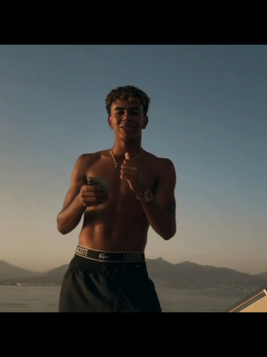 I don't speak portugués🕺🎶 Ib@☆  - - - - #lamineyamal #lamineyamal💎 #lamine #yamal #parati #fouryou #xybca #fyp #Viral #Edit #footballedit #futbol⚽️ #fouryourpage #barca #@Lamine Yamal   