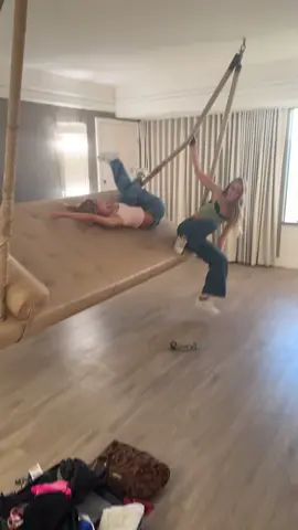 I was gonna put a sound but the original is better #oneyearago #lasvegas #onthisday 