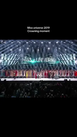 #missuniverse #beauty #pageant #missuniverse2019 #crowningmoment #southafrica #fyp #fypage #fypシ゚ #tiktokviral #trendingtiktok #fyppppppppppppppppppppppp 