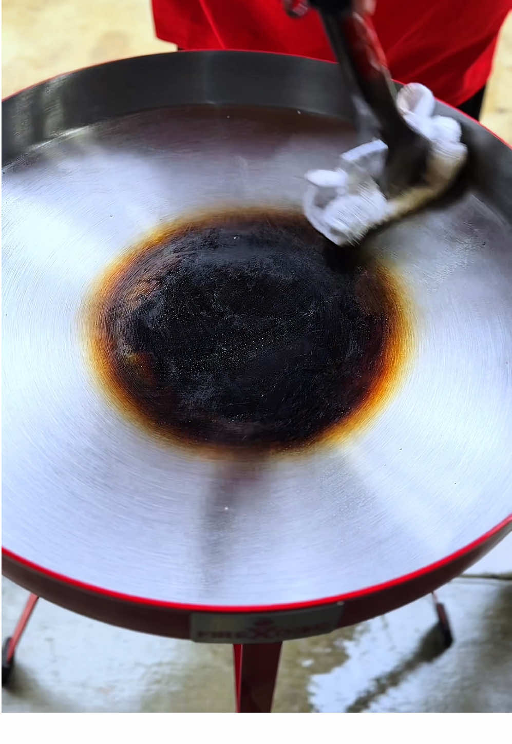 Seasoning the Fire Disc #seasoning #firedisc #easy #task #firedisccookers #gas #gascooker #grazaoliveoil #graza @FIREDISC Cookers 