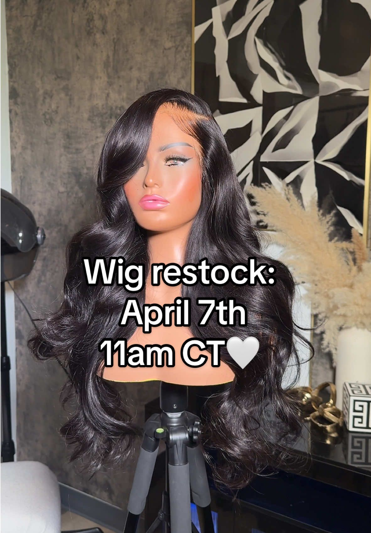 Replying to @fate’s spam I know this isn’t as big as my usual restock so I decided to style them. Available on the site tomorrow at 11am CT! #stylewig #wiginstall #beginnerfriendly 