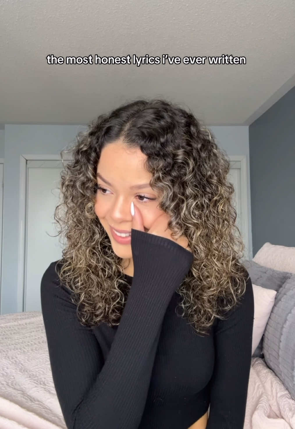 i think i hate myself when i’m with you… #behindthesong #newmusic #hatemyself 