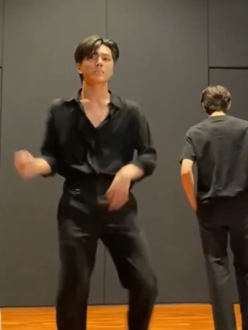 ท่าเต้นวันสงกรานต์ #jay #jayenhypen #enhypen #fyp #fy #สงกรานต์ไปไหน 