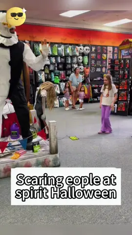 Halloween prank #scarecam #scareprank #fyp #fypシ #tiktok #scarepranks #jumpscare #funnyvideo #prank 