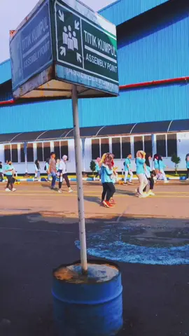 life after lebaran 2025 adalah termangu 🥲 semoga tahun didepan masih dipertemukan lebaran dalam keadaan yg lebih baik lagi tetap semangat dalam mode setelan pabrik 😇 #fyp #pejuangrupiah #karyawanpabrik #pwjjepara #ptparklandwordindonesiajepara #jeparahitz 