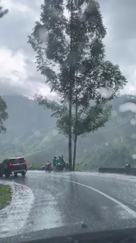 Paropo dengan hujan #fyp #dantob #toba #karo 