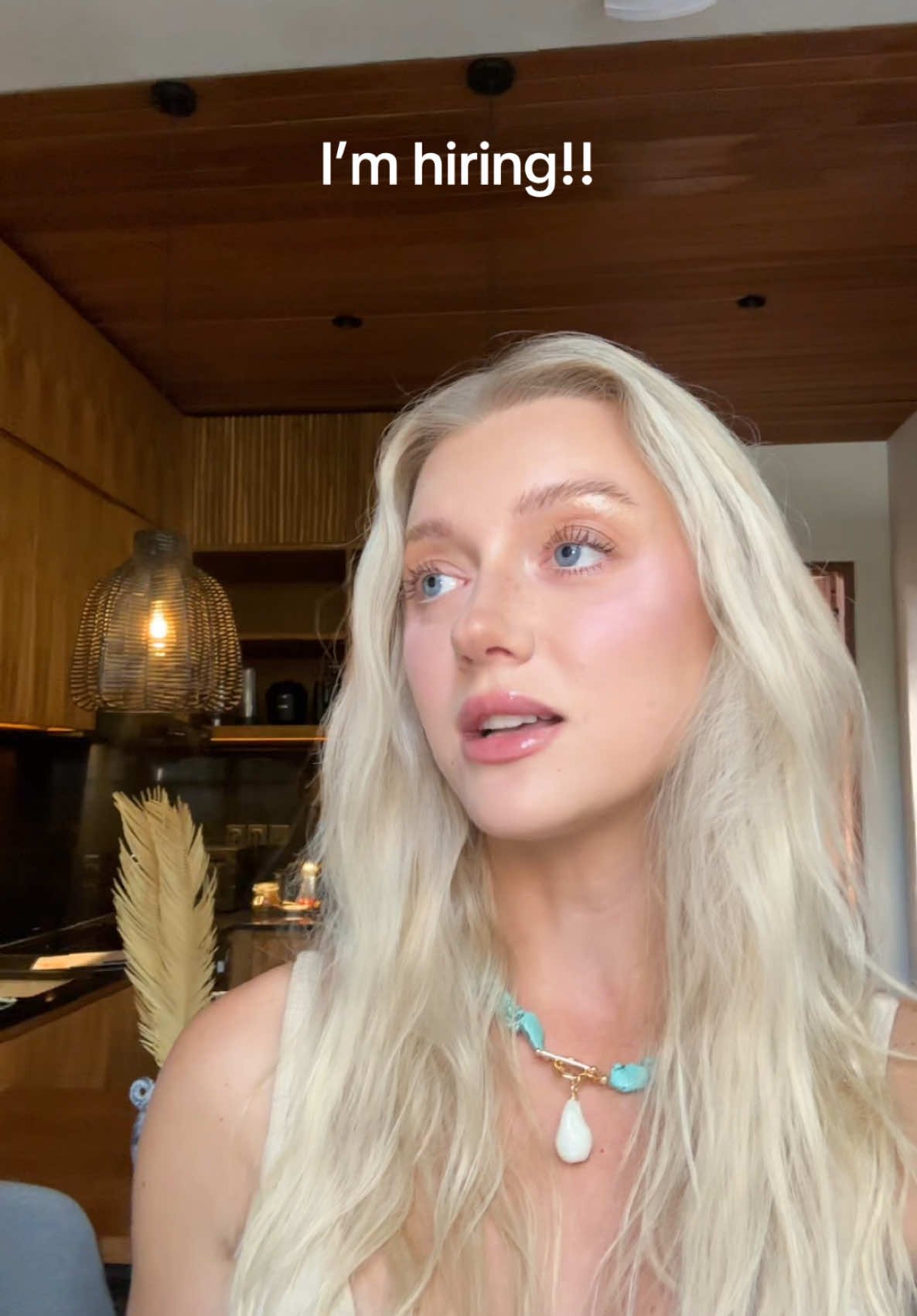 I swear I’m really nice plz help me #imhiring #socialmediamanager #socialmediamanagement #parttimejob 