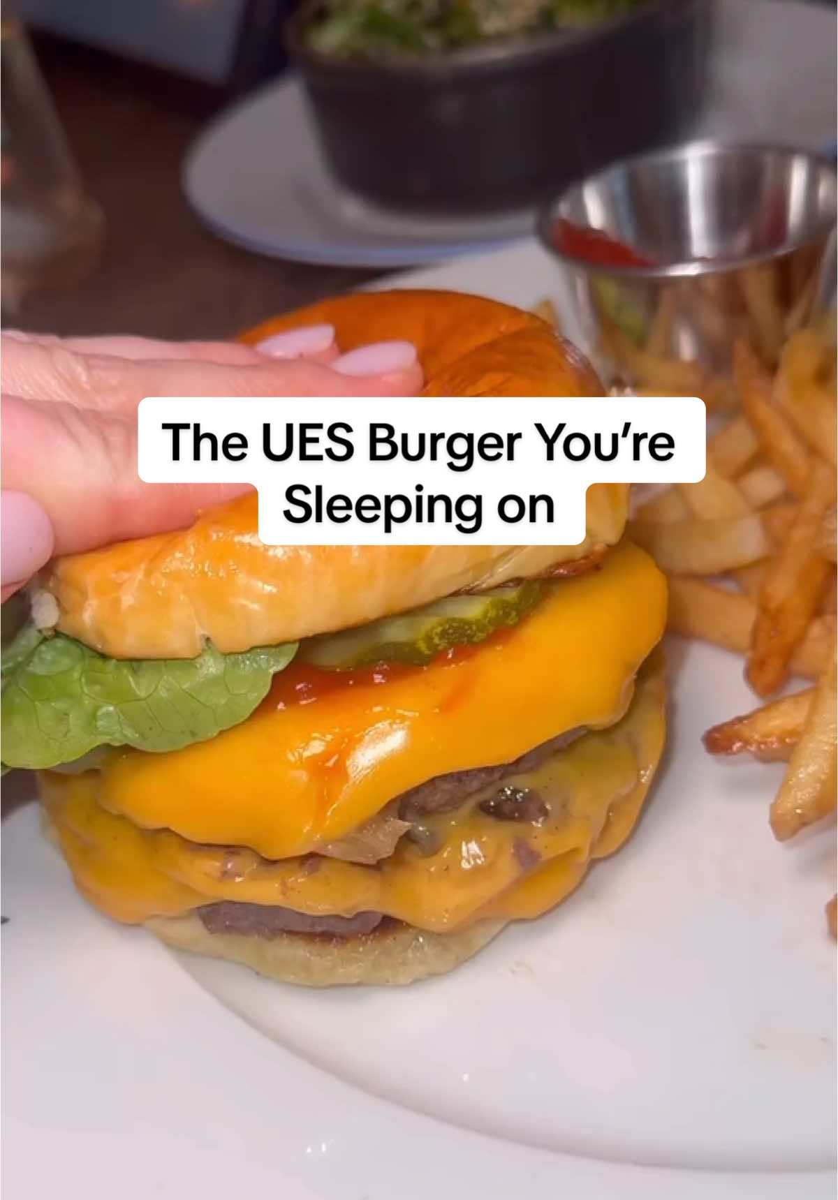 Good weather is upon us which means happy hour oysters and wine szn!!!! #NYCDATENITE #happyhour #nyc #nycburger #nycfood #ues #nycrestaurants #nyclife #dollaroysters #nycdeals #nycdating #flexmussels @Flex Mussels 