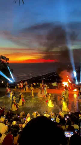 Pertunjukan seni loka art di obelix sea view Minimal sesekali kalau di Jogja  ➡️ Sewa mobil dan driver Jogja  ➡️ Paket wisata Jogja  ➡️ Private trip ➡️ Dll #sewamobiljogja #wisatajogja #jogja #paketwisatajogja #wisatagunungkidul #obelixseaview 