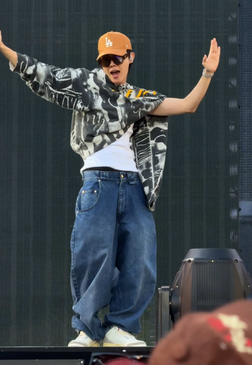 SHUT UPPPPPP #jhope #jhope_bts #hobi #hoseok #junghoseok #hopeonthestagetour #hopeonthestage #hobipower #uarmyhope #sweetdreams @hobipower 