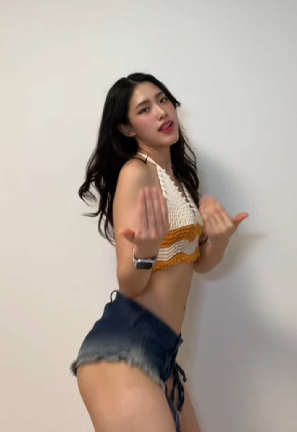Te necesito !!!! #dance #baile #coreana #latina #challenge #fyp #parati #trend #koreangirl #viral #Haerin 
