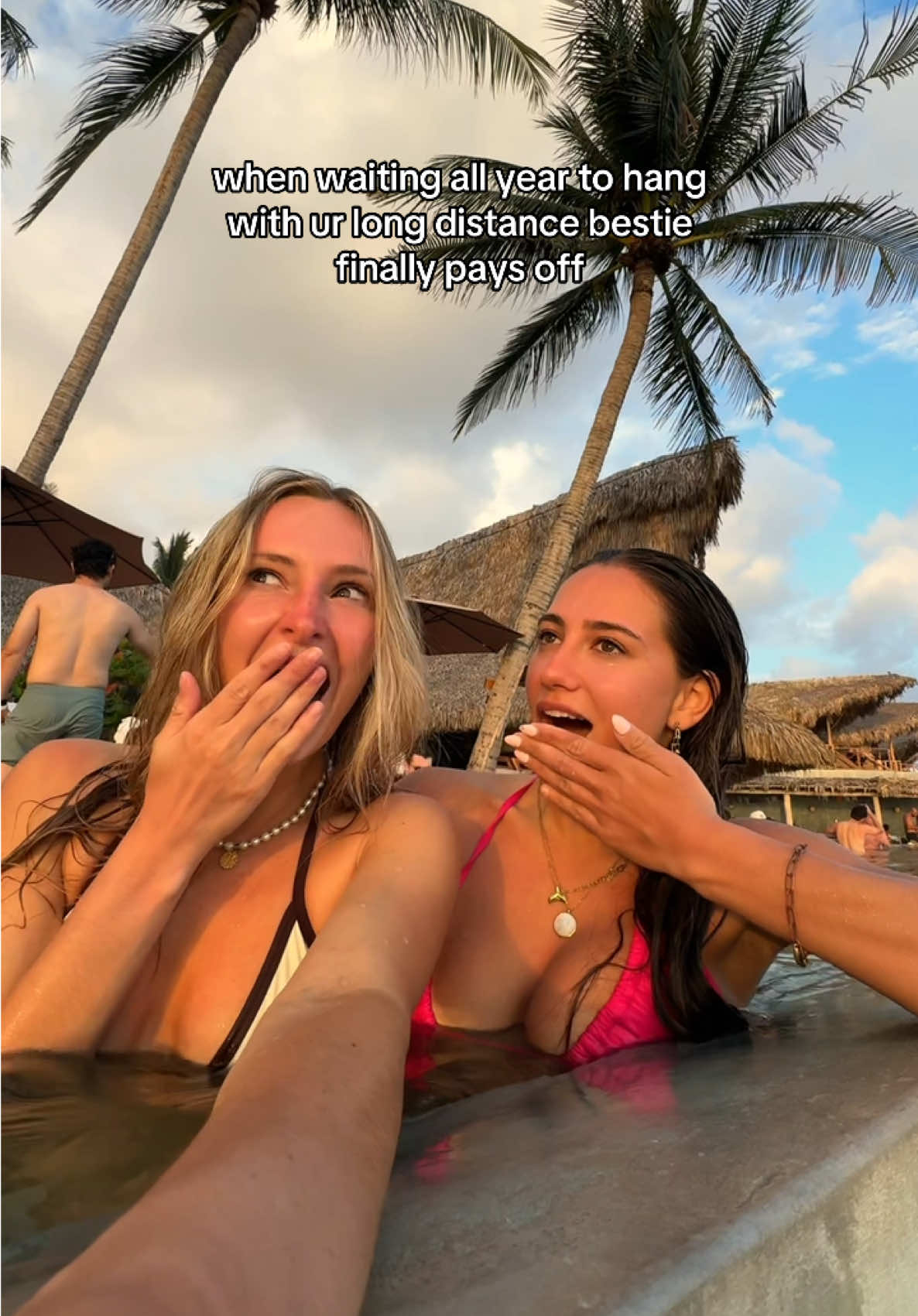 wow wow wow filmed from the pool at NAWi Beach Club in El Salvador 🇸🇻🌺 w/ @Nathalia 