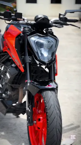 Vamos por la línea naranja 🍊 #ktm #duke200 #duke #ktmlover #colombia #parati #Viral #fyp #motos 