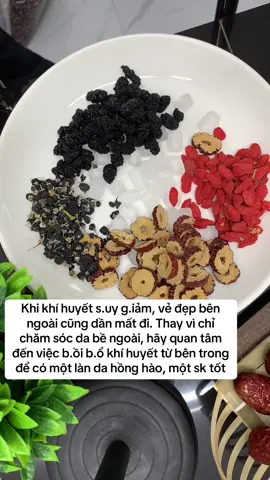 Dưỡng nhan cùng trà bổ khí huyết #bomau #duongsinhdongy #fypシ゚ #reviewlamdep #trathaomoc #suckhoesắcđẹp #trabomau #tipslamdep #xuhuong 
