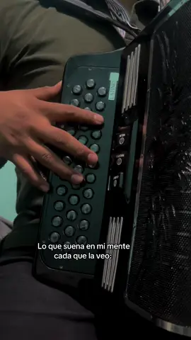 Tus latidos🫶🏽  #tuslatidos #calibre50 #acordeon #tuslatidoscalibre50 #acoedeonista #dedicarvideos♡ #regionalmexicano #enamorado #VoiceEffects 