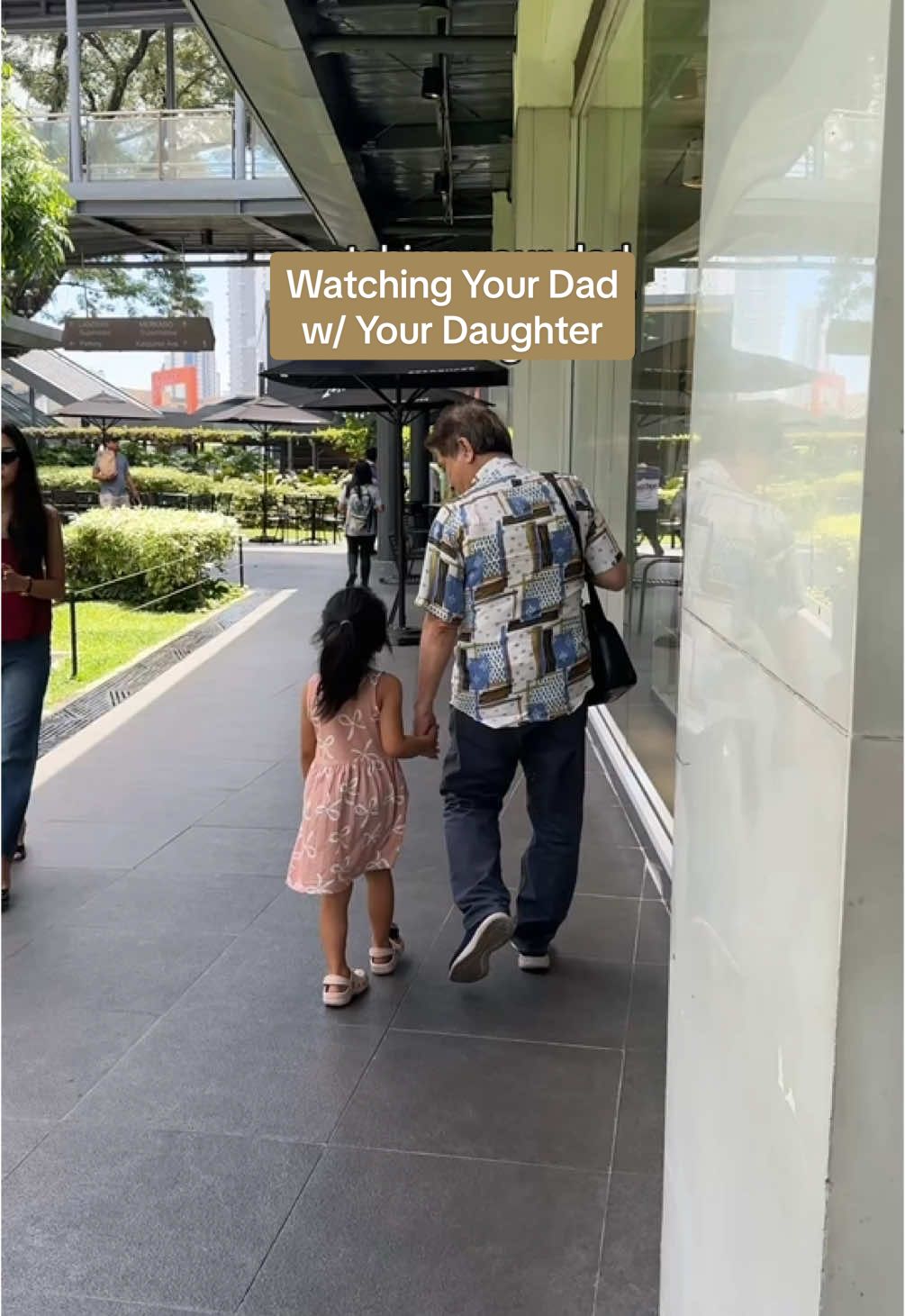 My heart melts every time I see how my childhood must have been.😭🥹❤️❤️ ib: @QUINCIEANDZACH #grandparents #grandparentsoftiktok #grateful 