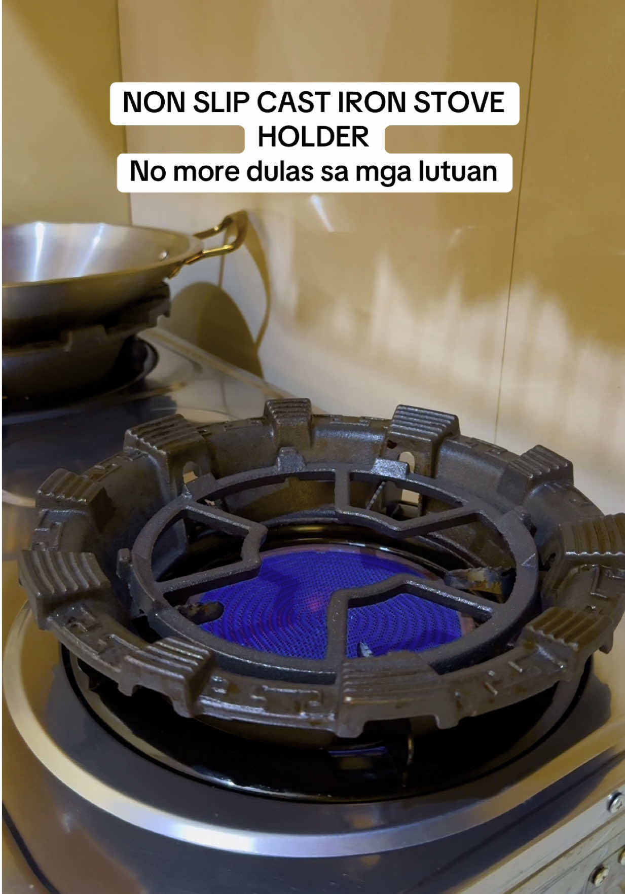 Universal non slip cast iron stove holder #stoveholder #potholder #kitchenessentials #castironstoveholder #panholder #stoveholder #stovetack 