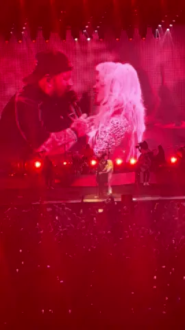 Look at her like Jelly Roll looks at Bunnie XO 🥰😍