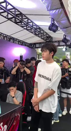 Cười xinh thế 🥹🥹🫶🏻🫶🏻 #bangbacvan #pangbowen 