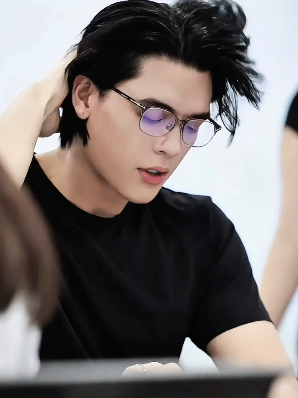 Don't blink, because this handsome guy appears 1 time on your fyp 😁 @Joss Way-Ar #josswayar #mygoldenblood 