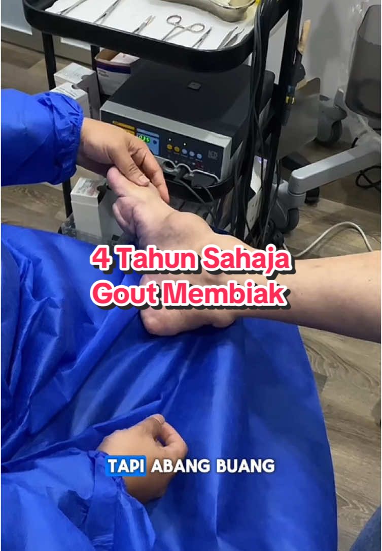 First sekali gula, kedua daging merah, ketiga seafood 🥲 tiga benda ni harus pantang ✅ Gout boleh buang tapi perlu jumpa Dr Walid dulu . Sebab Dr Walid nk tgk dulu boleh buang atau tidak ya ☺️ Kami di Ampang kl dan tasek gelugor Pulau Pinang ✨ Boleh pm kami atau tekan link di bio untuk appointment  #PoliklinikWalid #fyp #KisahBenar #minorsurgerykl #drwalid #buanggout #uricacid #ketulangout #gout 