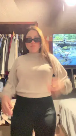 Mg este trend 🫵🏻 #abusadora #fyp #seguir #paratiiiiiiiiiiiiiiiiiiiiiiiiiiiiiii #foryoupag #viral_video #viraliza #fypシ゚ #todoelmundo #mundial #fyppppppppppppppppppppppp #paravoce #baile #viral_video #vira #bailecito 