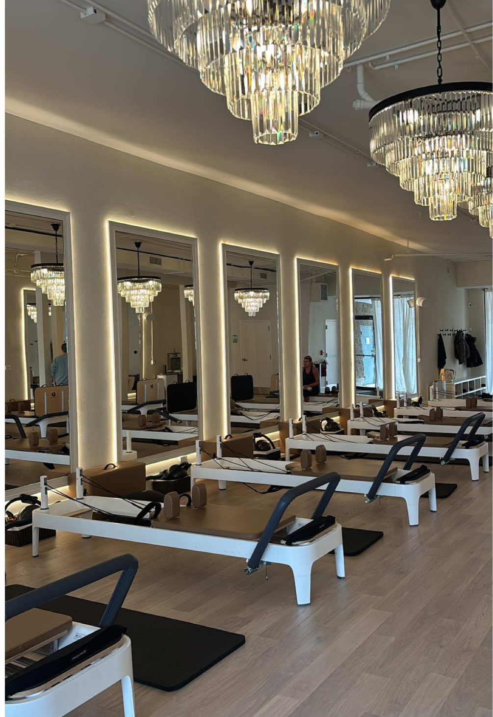 My ideal Saturday morning!!name something better #pilates #pastries #chicago #northshore #reformer #highlandpark #fy 