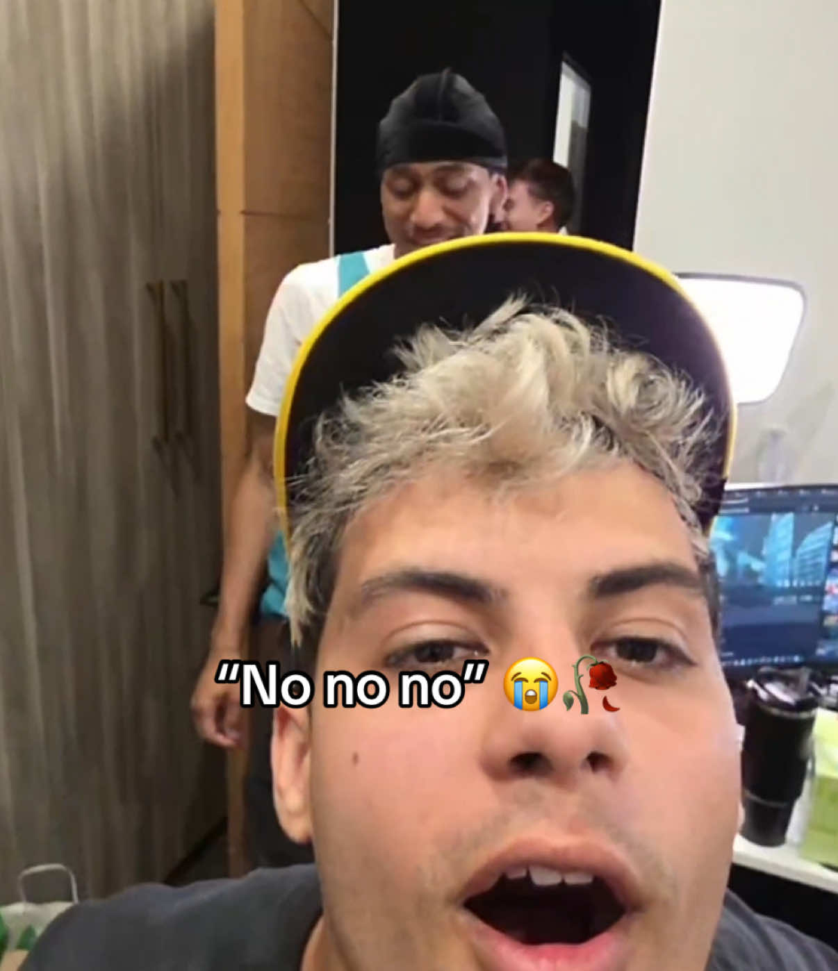 Bro got so scared 😂 (Twitch - StableRonaldo) #fyp #trending #viral #stableronaldo 