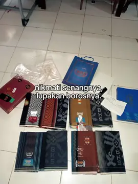 lupakan harga nya nikmati sensasi nya 😁#sarungbhs #sarungbhsfullsutera #fypシ #bismillahfyp #foryoupage #tiktokpelitfyp #fyppppppppppppppppppppppp #trending #bahanswmu 