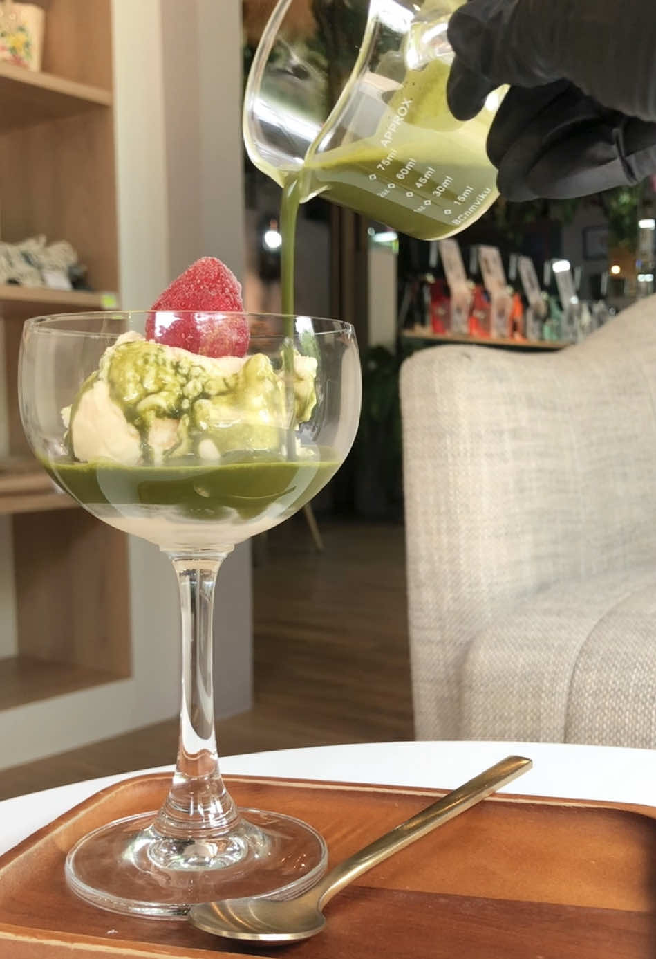 New manu!! Affogato matchaa 🍵🍓 ต้อนรับหน้าร้อน มัชฉะนึ่มละมุนลิ้นทานคู่กับไอศกรีมวนิลา เข้ากันสุดๆๆ #coffee #นนทบุรี #ร้านกาแฟนนทบรี #Nonthaburicafe #mindyourflavours #matcha #matchalover #affogatomatcha #specialitycoffee 