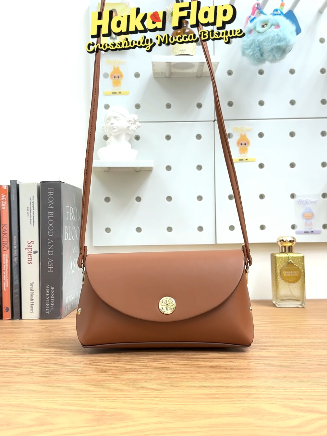 Haku Flap semini ini tapi bisa masuk HP+Dompet+ sama alat makeup??😯😯. Sini2 mimin spill tasnya!!💃 #taswanita #lescatino #lokalbrand #OOTD #fashion #style #trend #wibgajian #fyp #checkout #paydaysale #wajibpunya 