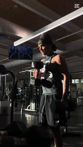 #gym #GymTok #gymmotivation #GymLife #grind #gymlover #nevergiveup #keepgoing 