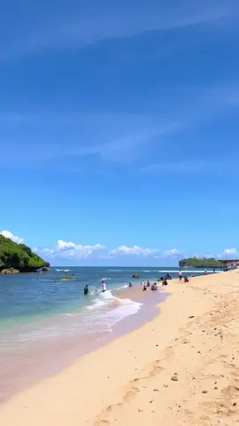 Ngetrip wisata ke pantai emang gak pernah bosen, yukk agendakan wisata anda bersama kami:  ➡️ Sewa mobil + driver jogja ➡️ Private trip jogja ➡️ Paket wisata jogja ➡️ Antar jemput bandara #sewamobiljogja #paketwisatajogja #privatetripjogja #kelilingexplorejogja #rentalmobiljogja #jogja #fyp #tourjogja #tripjogja #malaysia #travelbandarayia #pantaiselatan #pantaigunungkidul #gunungkidul #pantaingandong 