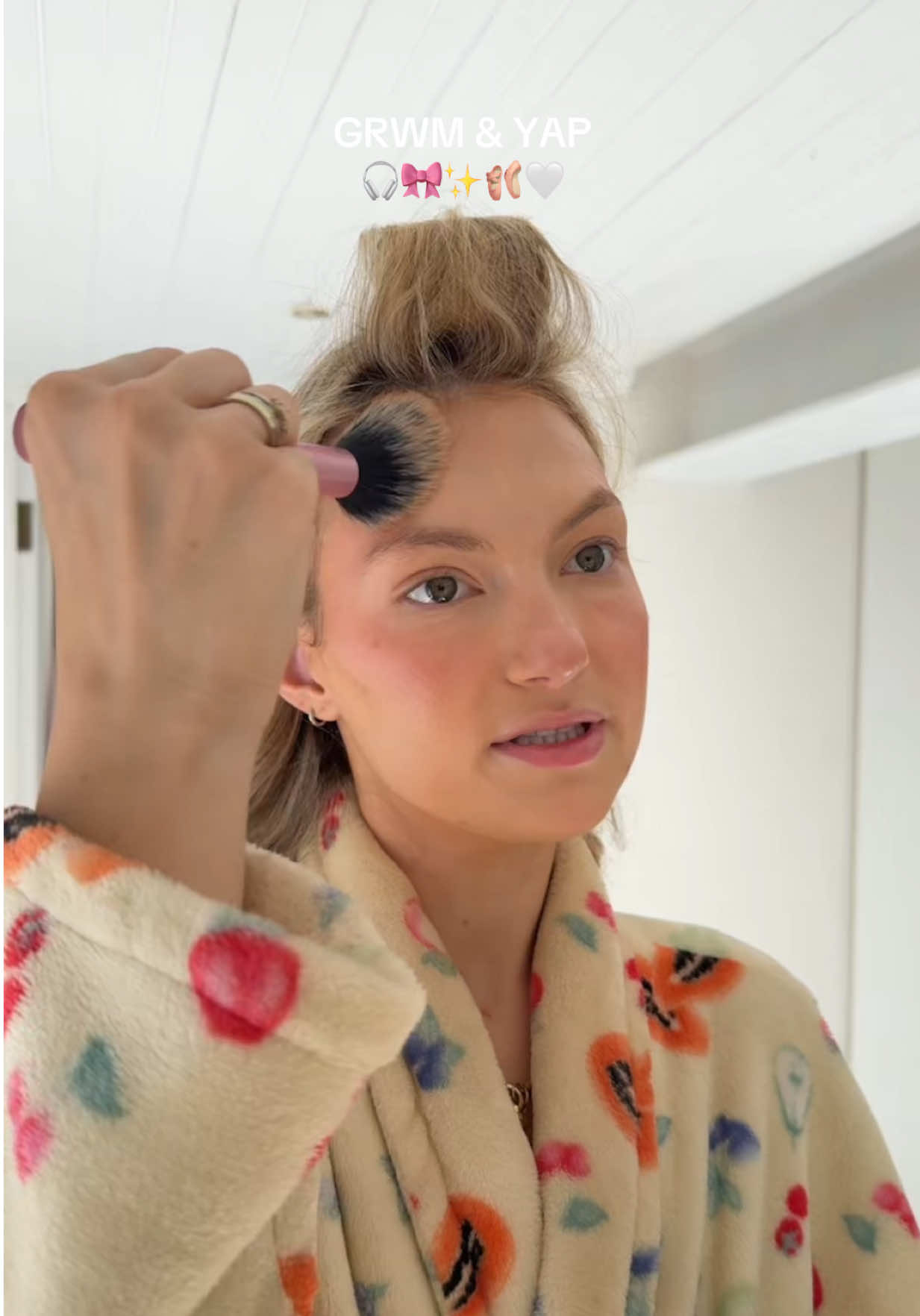 yap city this morning 😭✨🎀 #chattygrwm #yap #contentcreator #southafricatiktok #capetown #beauty #skincare 